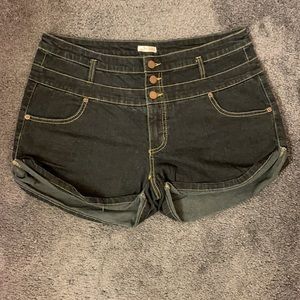 Women’s denim shorts sz 16 never worn